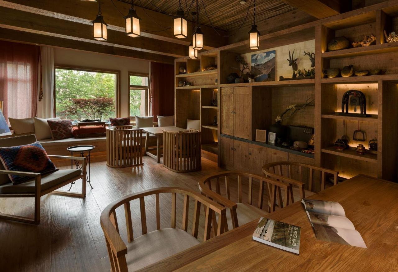 Lux* Tea Horse Road Benzilan Hotel Екстериор снимка