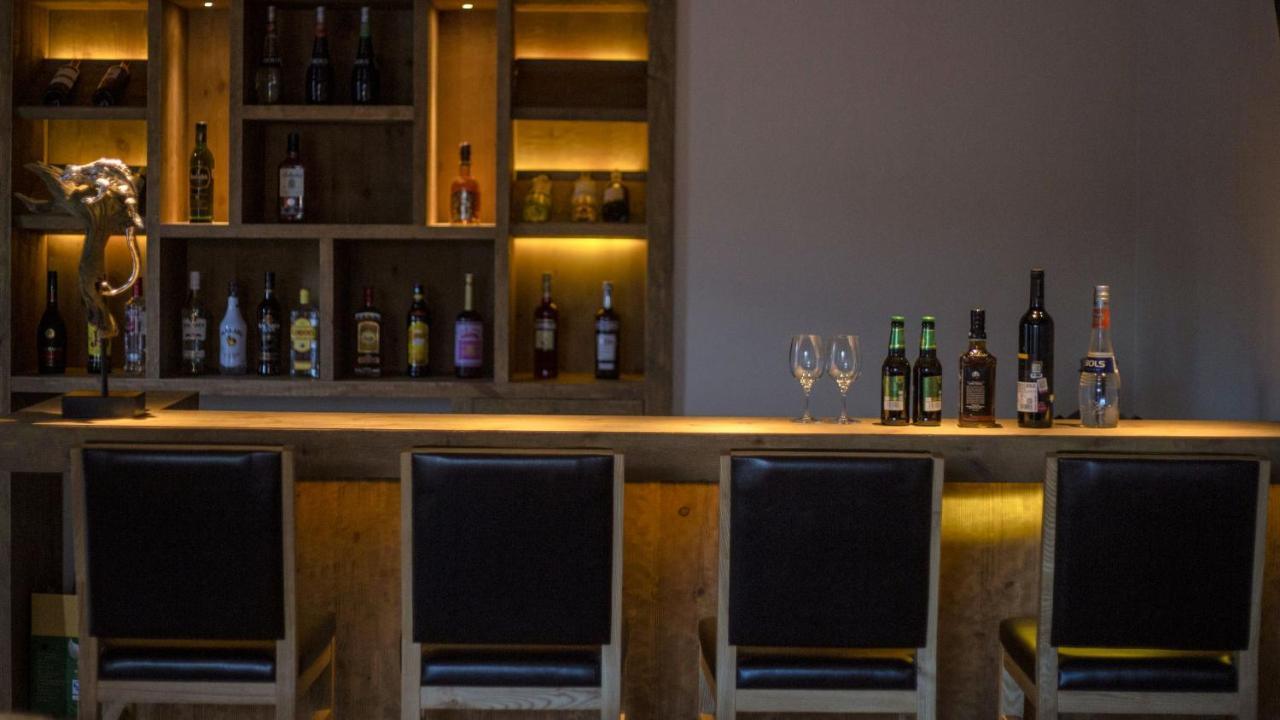 Lux* Tea Horse Road Benzilan Hotel Екстериор снимка