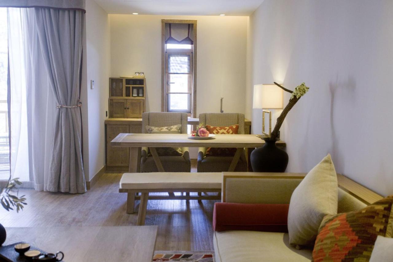 Lux* Tea Horse Road Benzilan Hotel Екстериор снимка